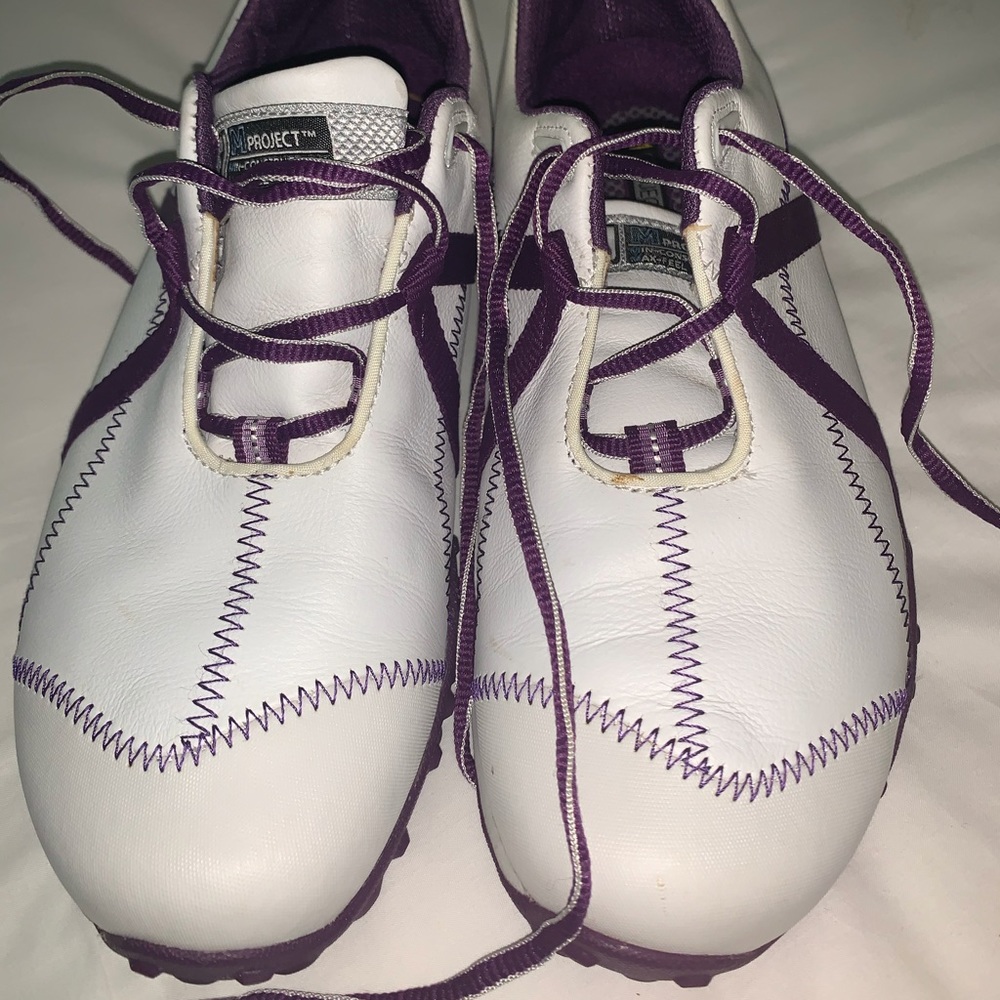 Foot joy golf shoes. In EUC